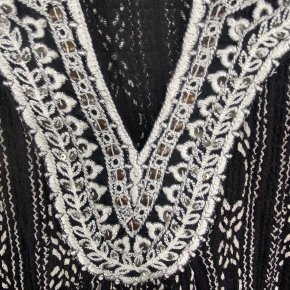 Lucky Brand Embroidered Tunic Women 2X Flowy Boho Peasant Top Black White Lace - Picture 3 of 9